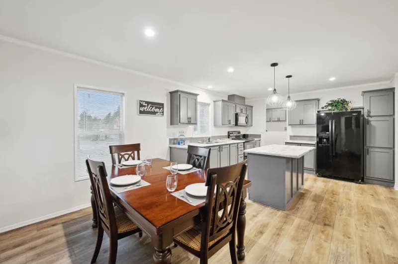 Millcreek 4400 kitchen home features