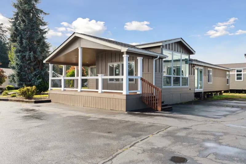 Hillcrest g818 hero, elevation, and exterior home features