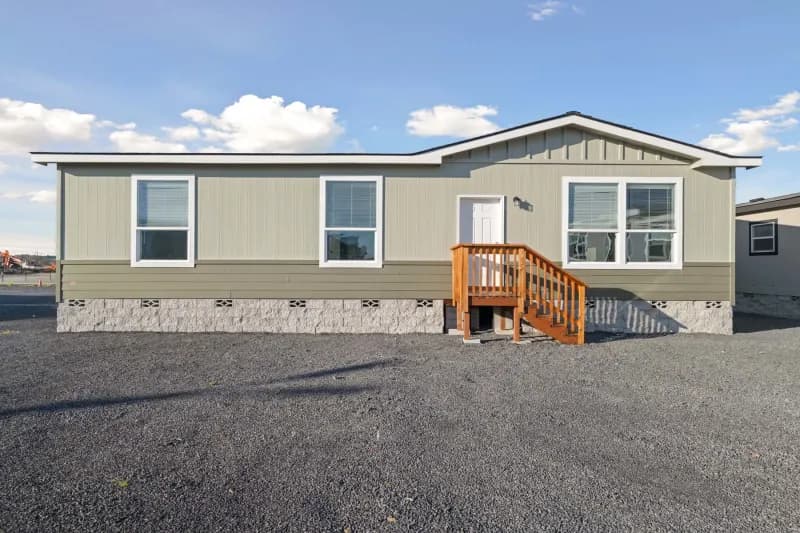 Hillcrest g827 hero, elevation, and exterior home features