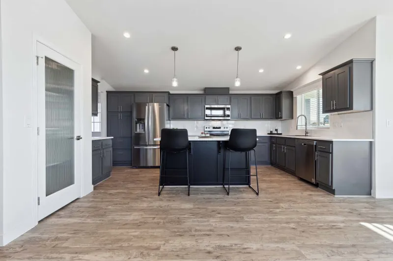 Hillcrest g818 kitchen home features