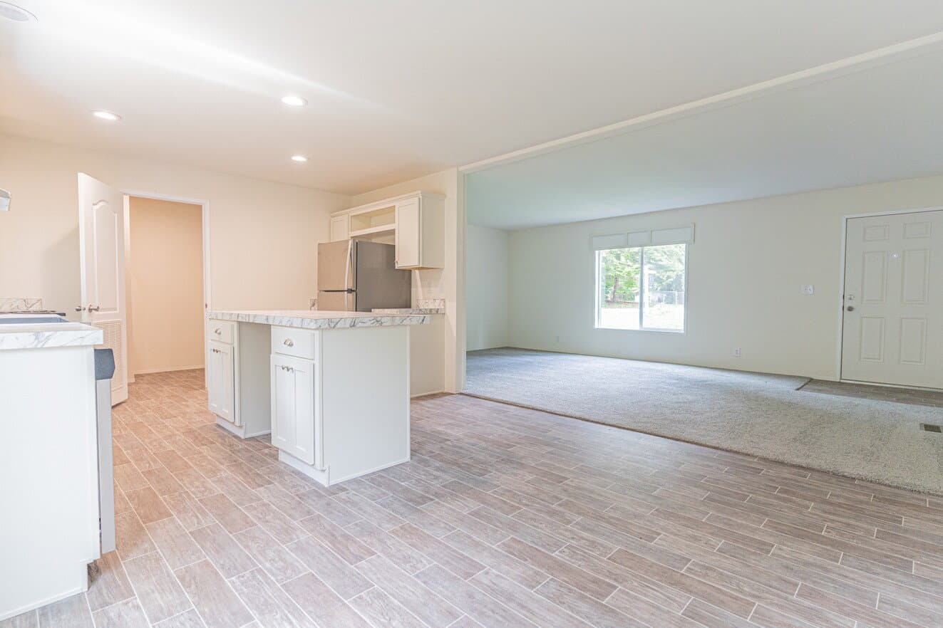 Eagle 28563s interior home features