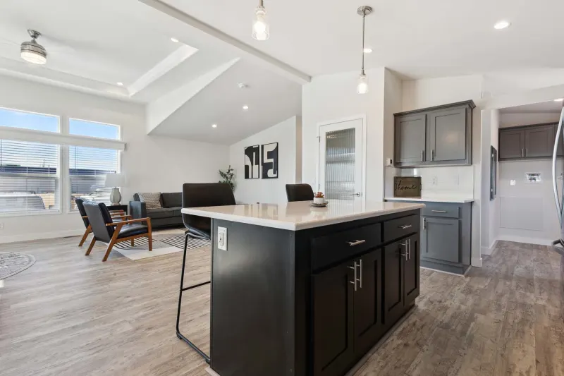 Hillcrest g818 kitchen home features