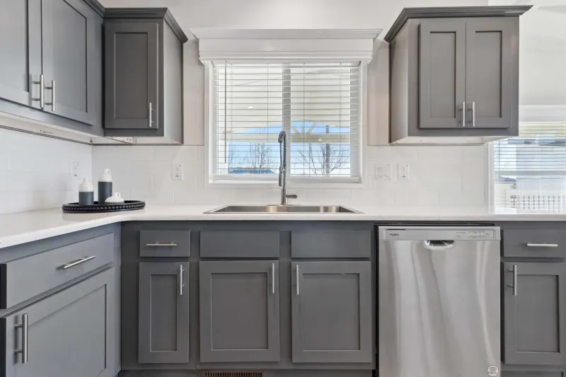 Hillcrest g818 kitchen home features