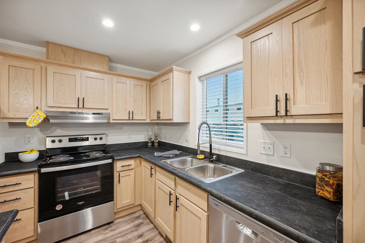 Ridgewood j882 kitchen home features