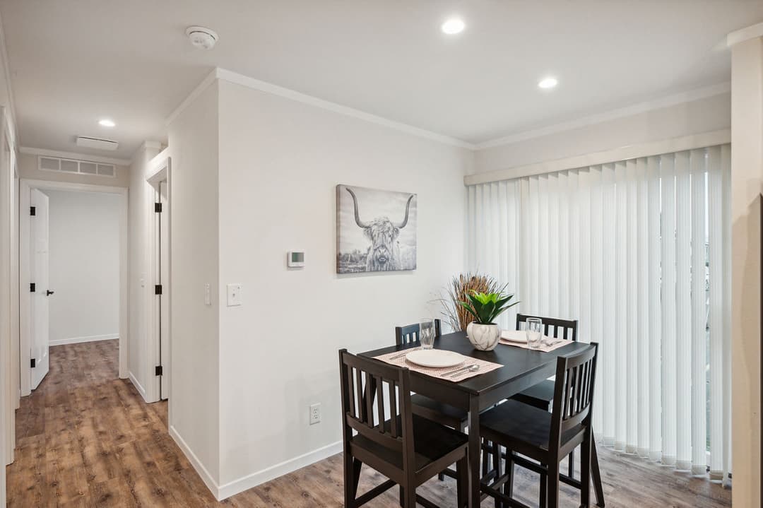 Ridgewood j882 interior home features