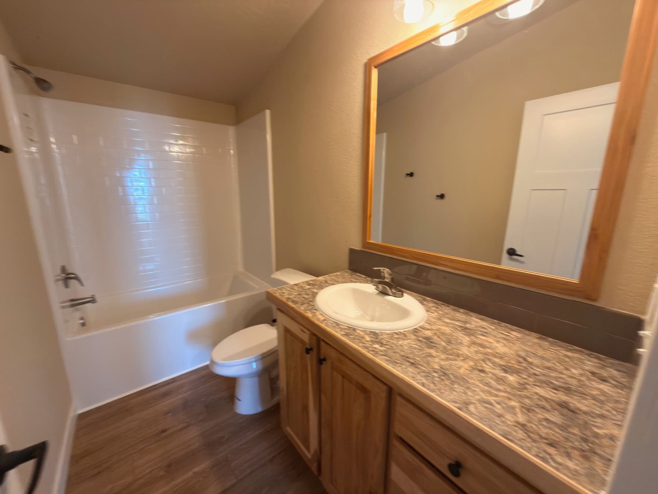 Cedar canyon 2020 interior and bathroom home features