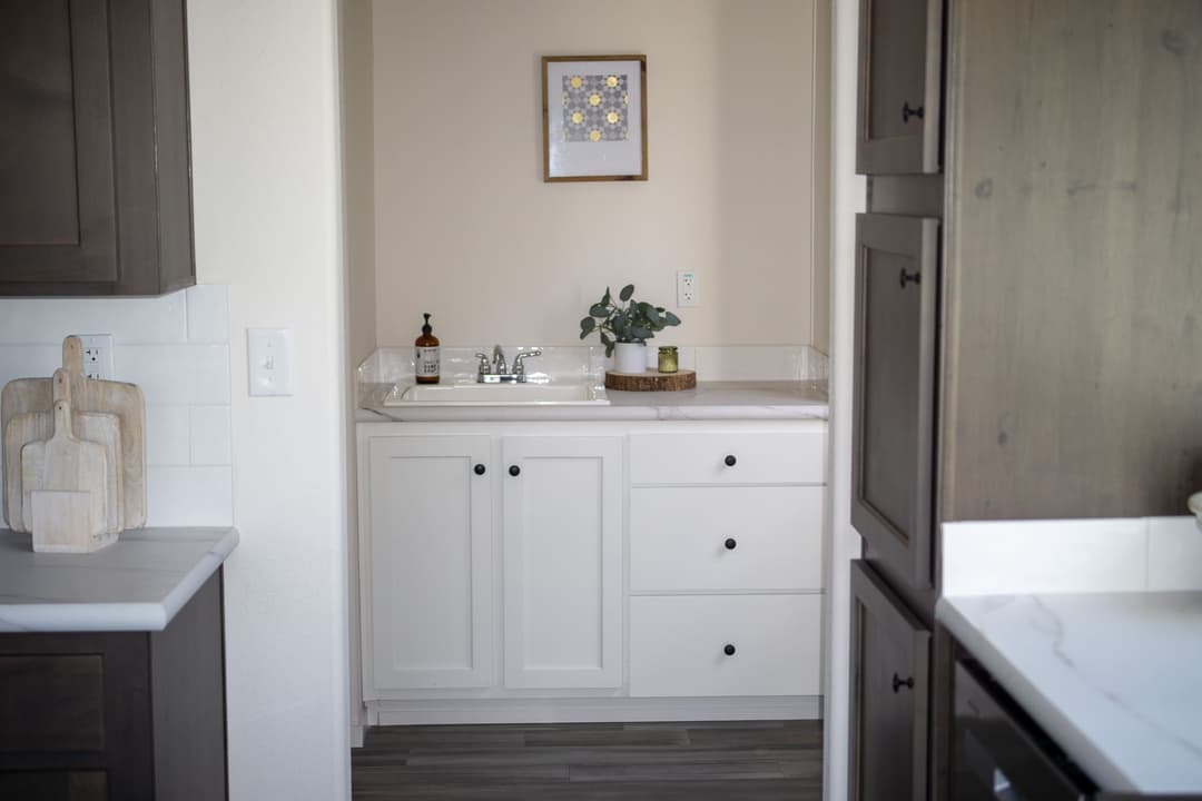 The opal (28483f) interior home features