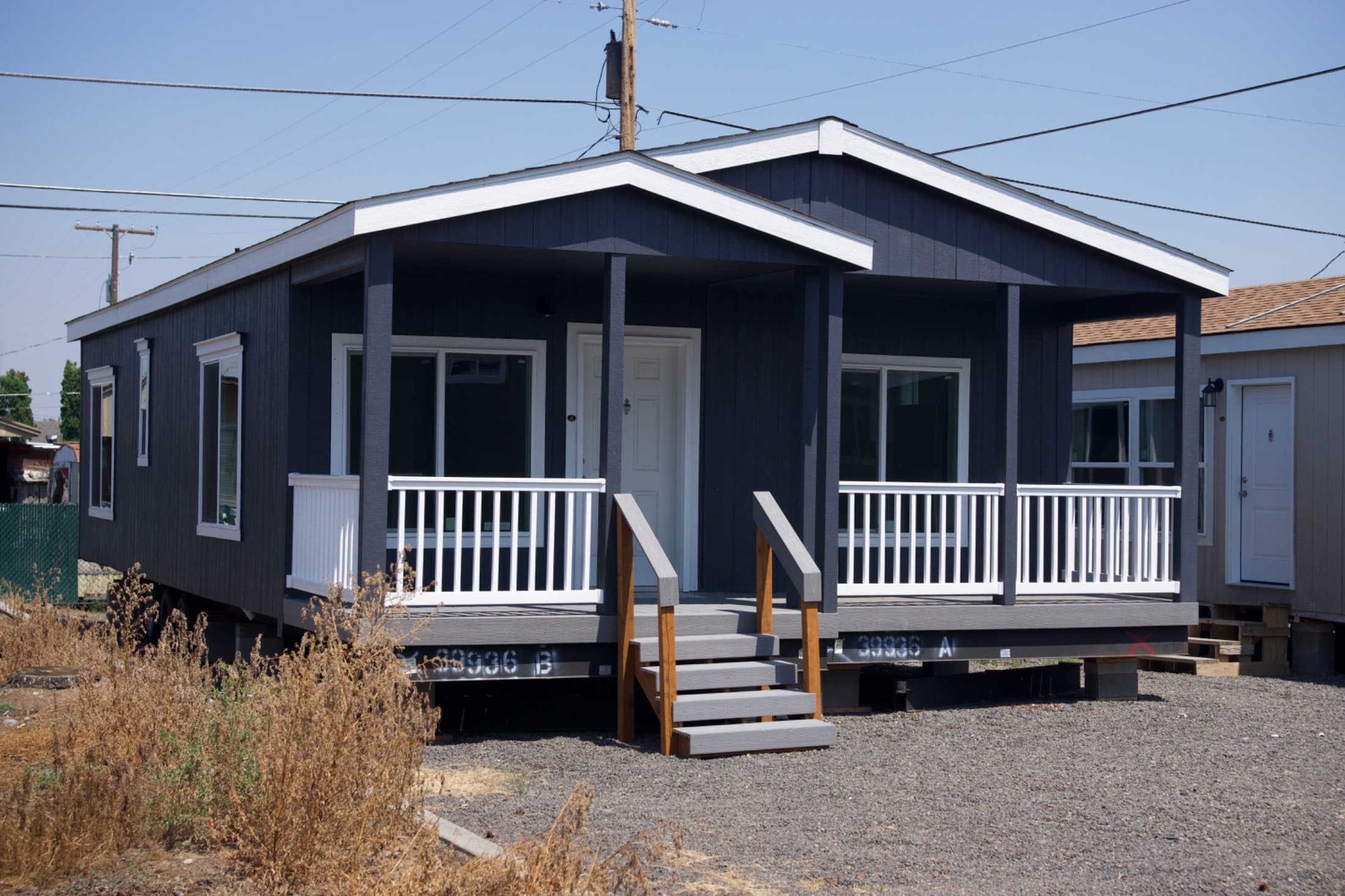 The stratus (24362d) exterior and hero home features