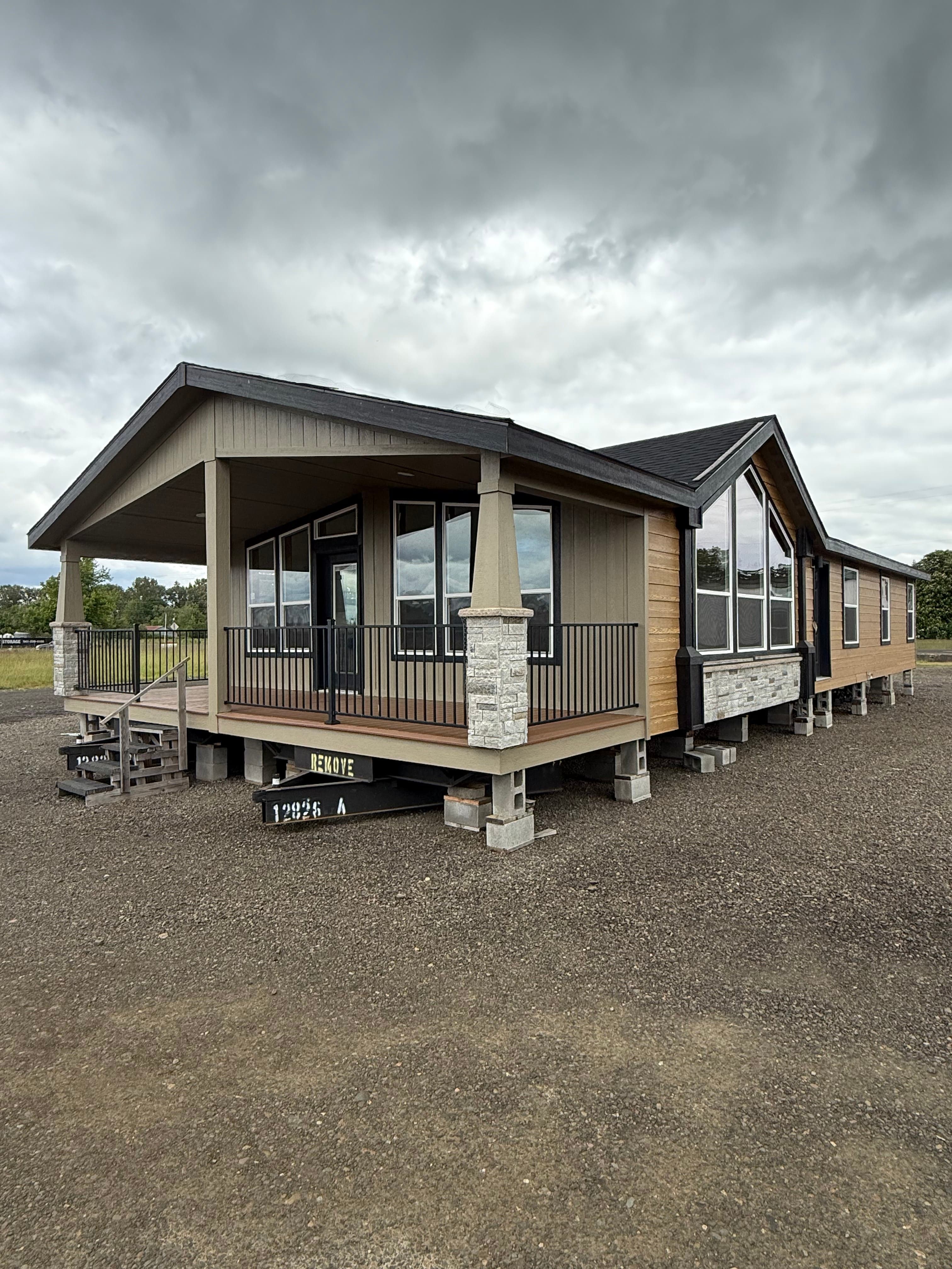 Pinehurst 2514 exterior and hero home features